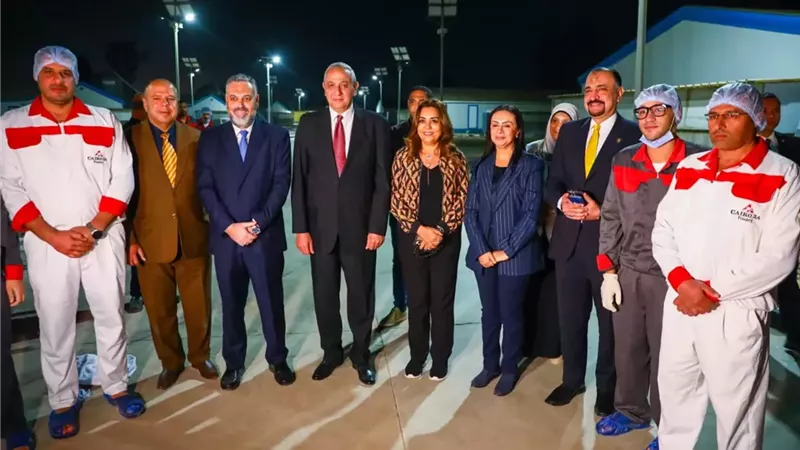 وزيرتا التضامن والتنمية المحلية تتفقدان محطة طنطا لإنتاج البيض