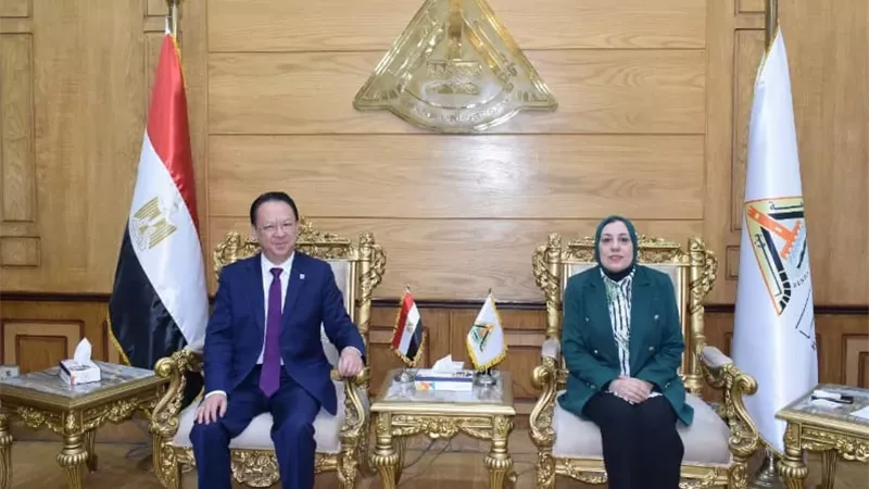 نائب رئيس جامعة بنها تبحث تعزيز التعاون مع وفد 