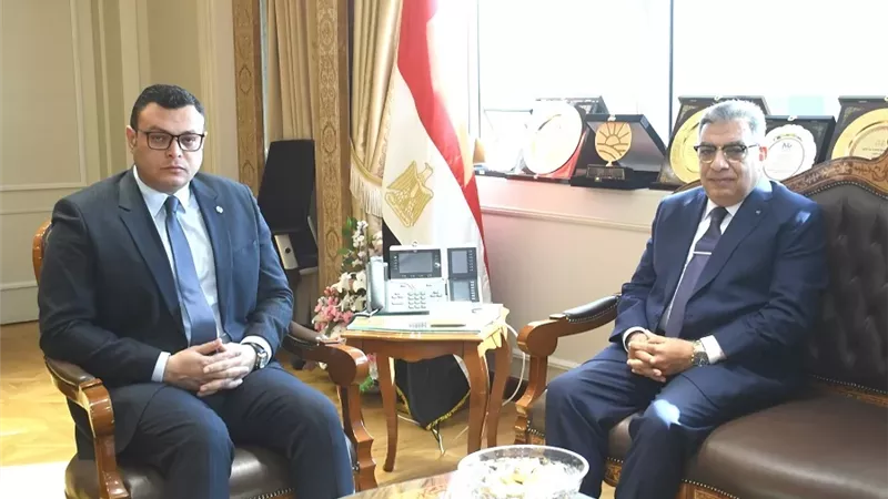 وزير الإسكان ومحافظ الدقهلية يتابعان عددآ من الملفات المشتركة