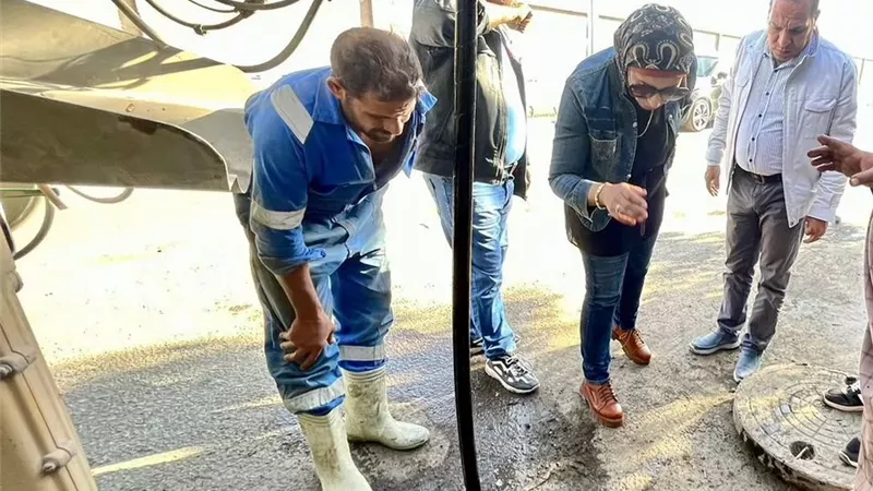جهاز السويس الجديدة يواصل تطوير شبكة الصرف الصناعي