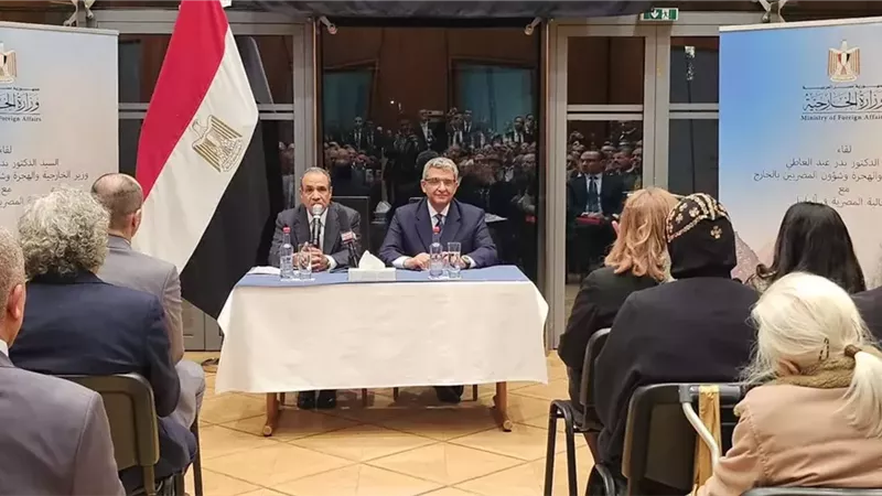 وزير الخارجية يلتقي أعضاء الجالية المصرية في ألمانيا