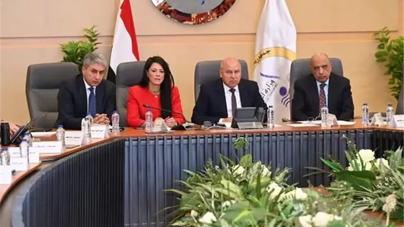الوزير: تعزيزالصناعة يبدأ بتوسيع الطلب المحلي وتقليل الاعتماد علي