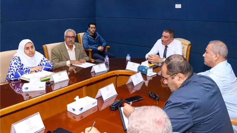 مناورات تدريبية بميناء دمياط تفترض حريقا وتسرب بقعة زيت