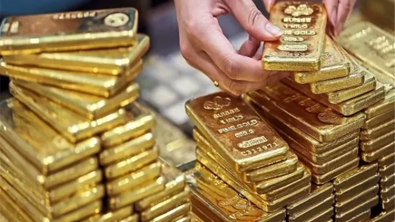 الذهب مستقر ترقّبًا لبيانات أميركية قد تحدد مسار الفائدة