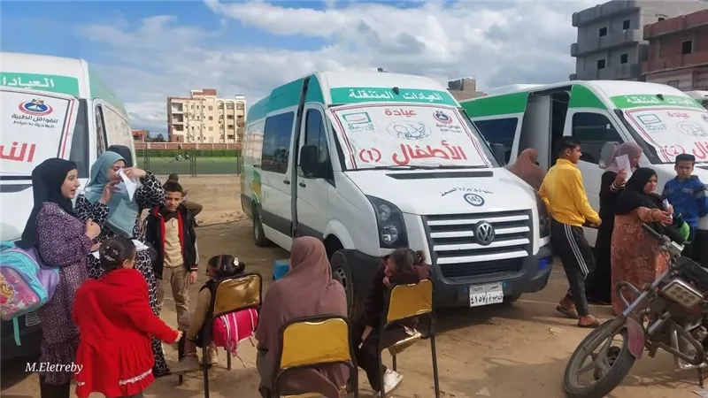 علاج ١٢٦٥ مواطنا بالمجان في قافلة طبية بدمياط