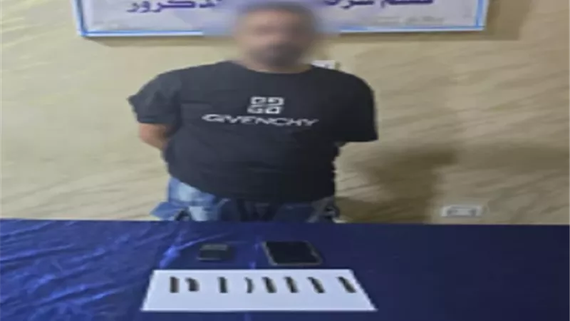 الفيديو كشفه.. سقوط فنى الكترونيات لترويجه المخدرات بالجيزة