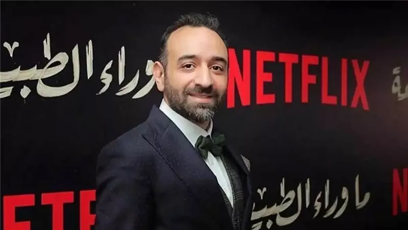عمرو سلامة يحتفل بعيد ميلاد والدته