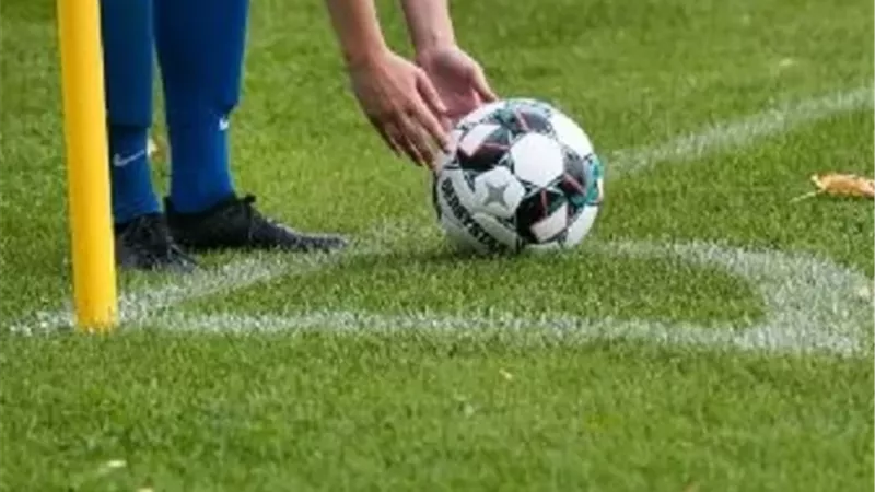 كولينا يوافق على تدخل الـ VAR في الضربات الركنية بمونديال 2026