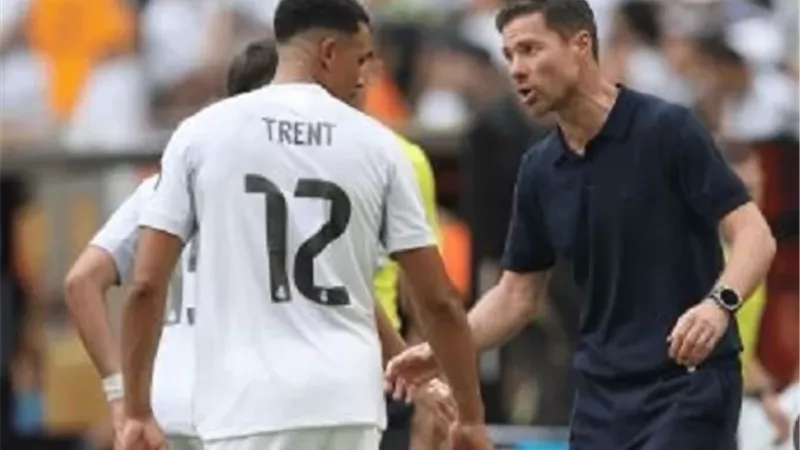ألونسو يستعين بثنائي ريال مدريد لتعويض غياب أرنولد