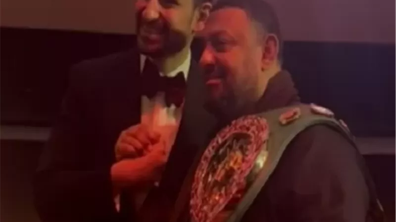 الملاكم نسيم حامد يهنئ أمير المصري بفيلم Giant بعد تجسيده شخصيته