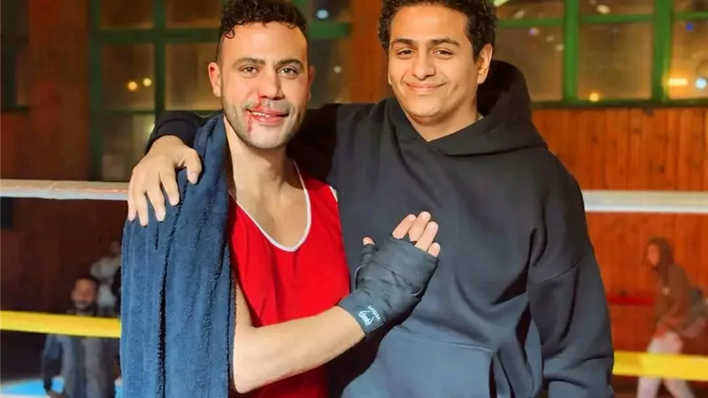 محمد إمام يشارك جمهوره أحدث ظهور من كواليس 