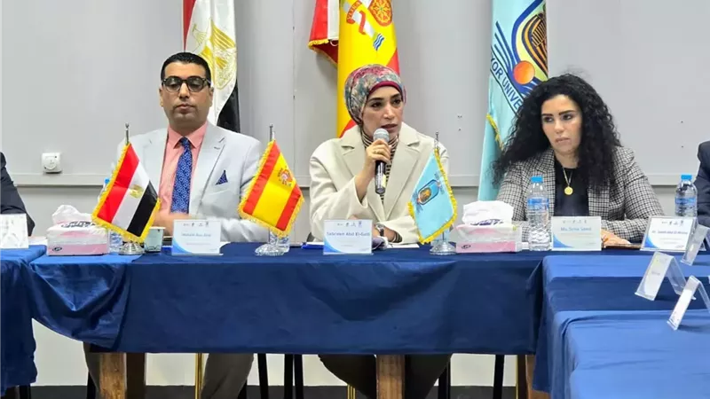 لجنة المنشآت تناقش مستجدات مشروعات جامعة الأقصر