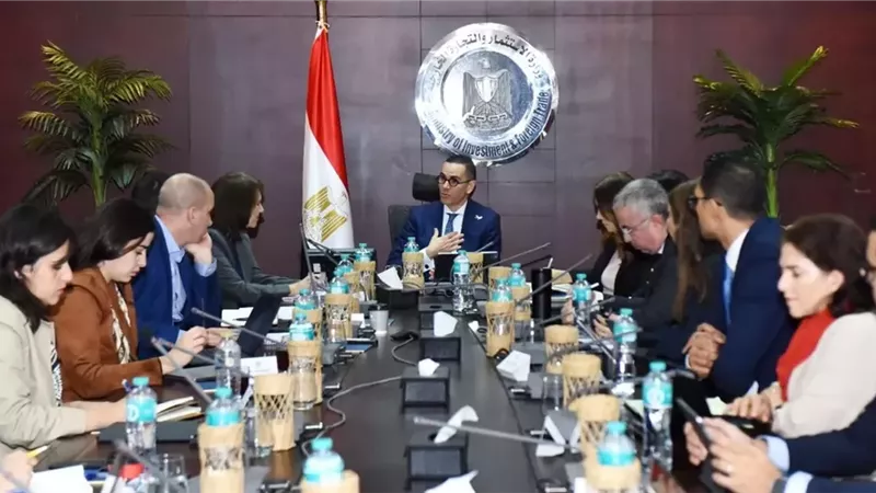 وزير الاستثمار يستعرض الرؤية الإصلاحية وجهود تحسين بيئة الأعمال