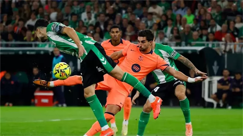 ترتيب الدوري الإسباني بعد فوز برشلونة على ريال بيتيس بخماسية