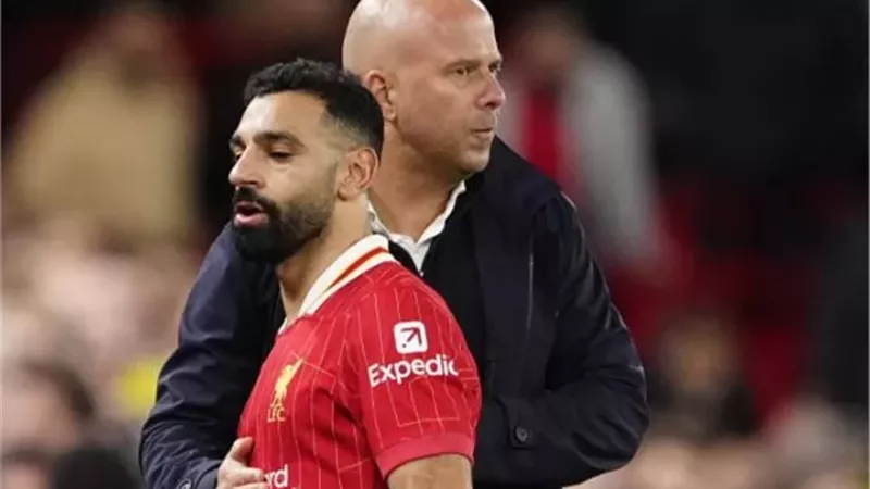 السبب الحقيقي وراء عدم مشاركة محمد صلاح أمام ليدز.. سلوت يكشف