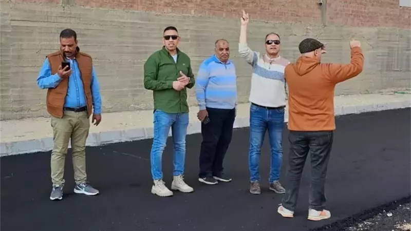 محافظ أسيوط يعلن بدء رصف شارع ترعة عبدالله بطول 1050 مترًا