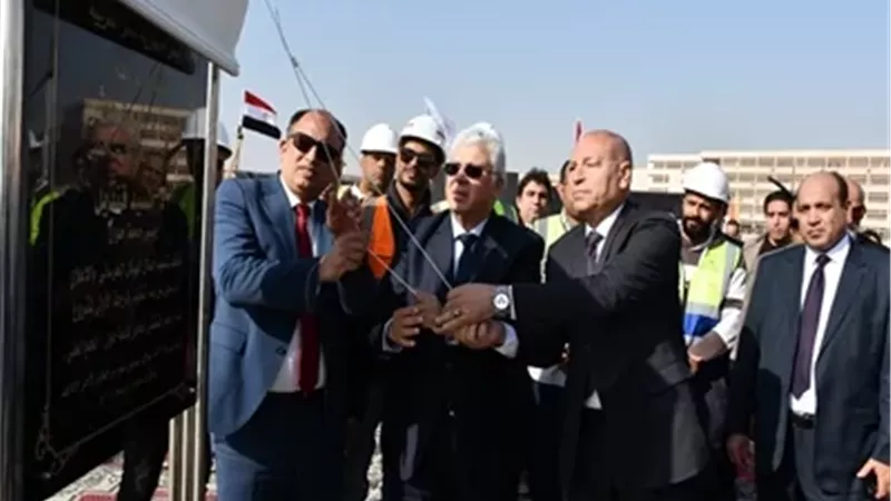 افتتاح المرحلة الإنشائية الأولى للمجمع الطبي بجامعة العاصمة