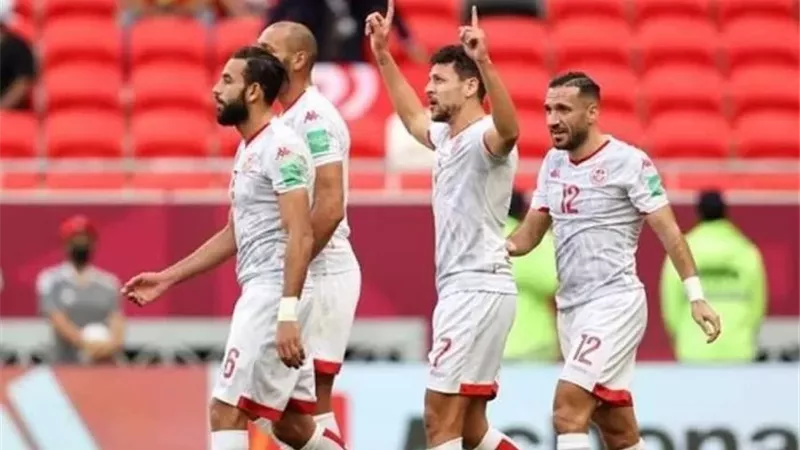 التشكيل الرسمي لـ تونس أمام قطر بكأس العرب.. رمضان ومعلول أساسيان