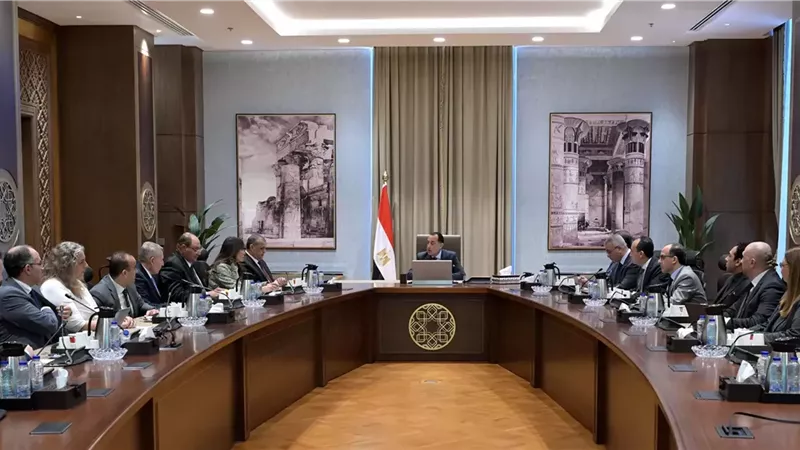 رئيس الوزراء يتابع الموقف التنفيذي لمشروع إحياء وتطوير حديقتي الحيوان والأورمان