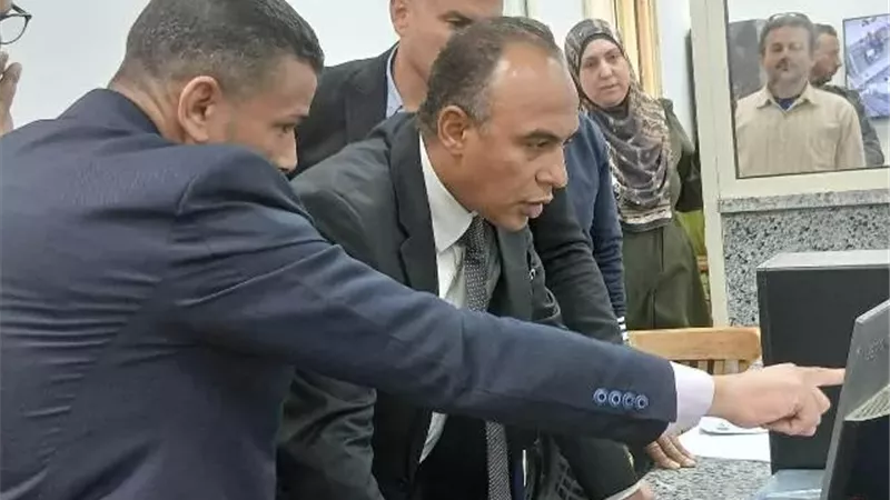 نائب المحافظ يتفقد المراكز التكنولوجية بمركزي المنيا وسمالوط