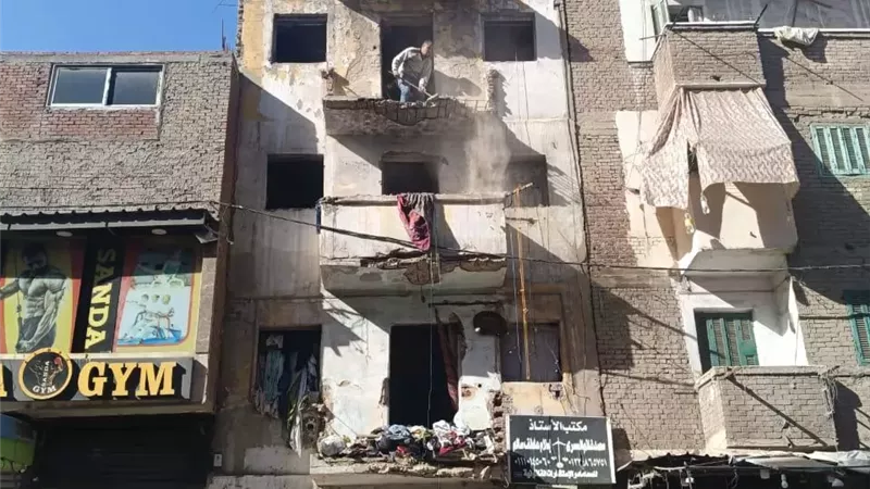 ازالة الخطورة الداهمة من عقار بشارع ام السلطان غرب الاسكندرية