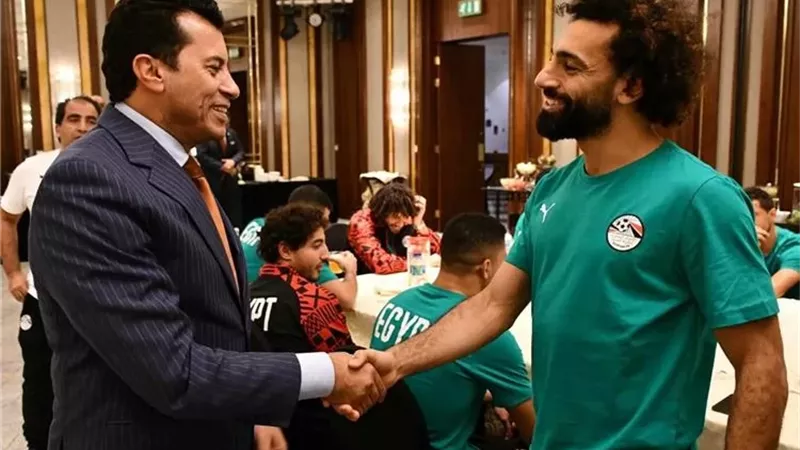 وزير الرياضة يزف بشرى لجماهير الزمالك ويؤكد: صلاح يحتاج إلى دعمنا