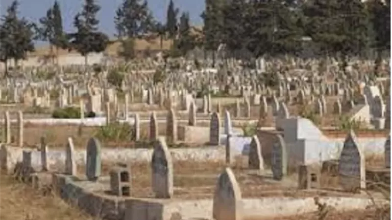 ضوابط نقل المقابر وحفظ الرفات