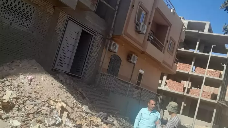 حملات مكثفة لإزالة المخلفات ورفع مستوى النظافة بسفاجا