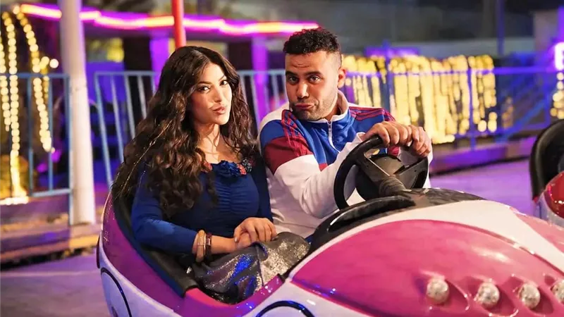 محمد إمام يشوق جمهوره لمسلسله الرمضانى برفقة ميرنا جميل
