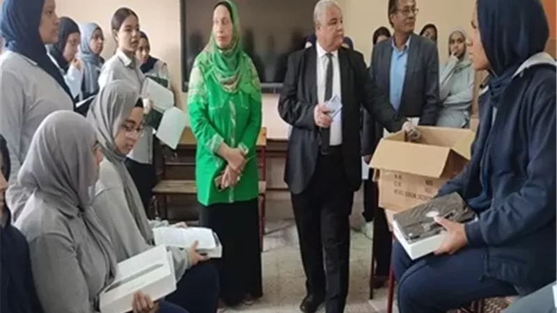وكيل تعليم الأقصر يتابع ختام مسابقة القرآن الكريم وتسليم التابلت