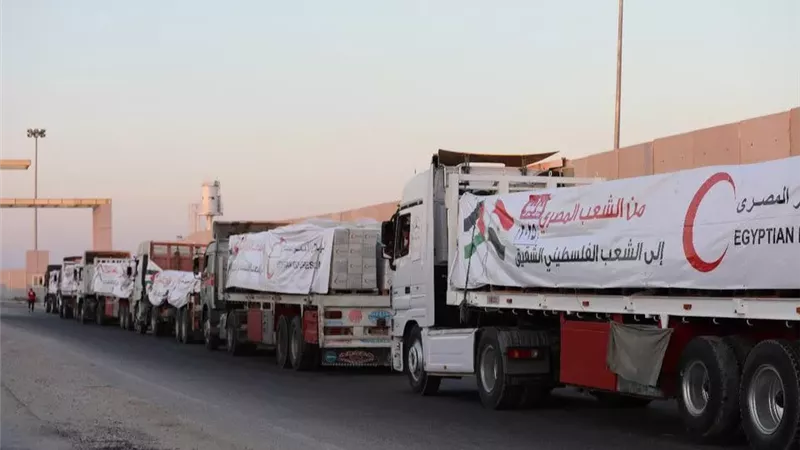 الهلال الأحمر: قافلة 
