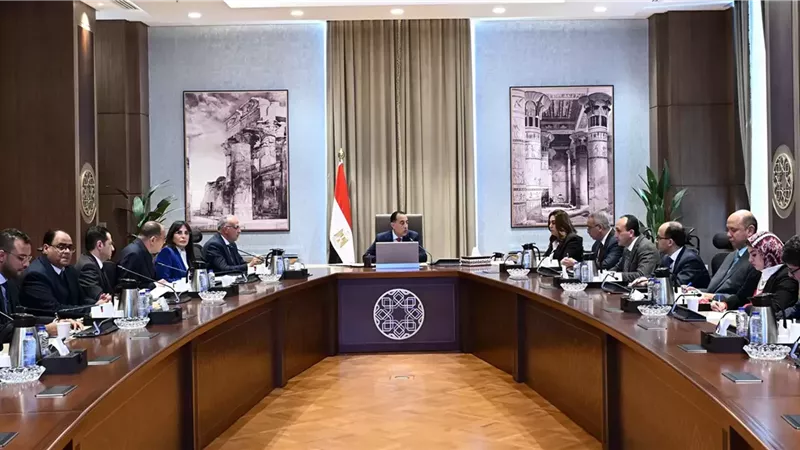 مدبولى يتابع الموقف التنفيذي لجهود حماية مجرى نهر النيل