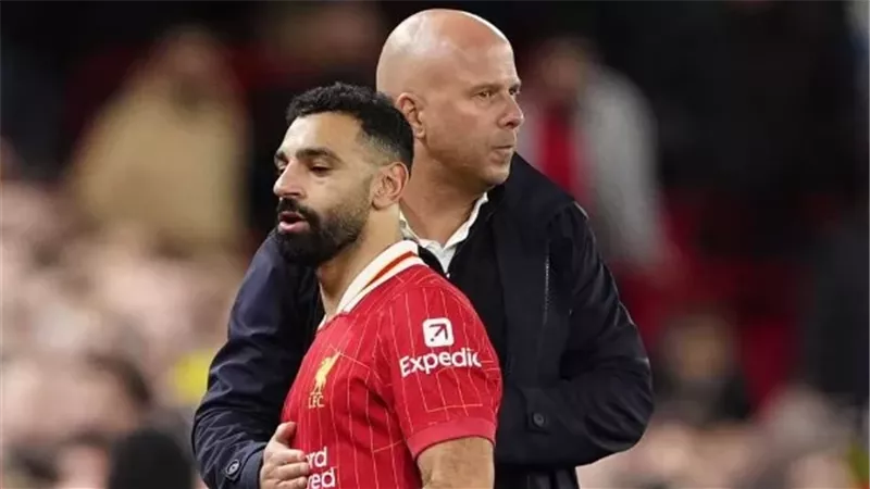 بعد تصريحاته الاخيرة.. الاتحاد ينافس الهلال على ضم محمد صلاح