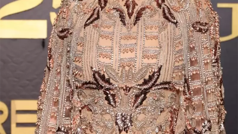 جولدن جلوب.. فوز هند صبري بجائزة عمر الشريف بمهرجان البحر الأحمر
