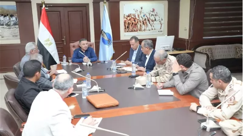 محافظ البحر الأحمر يوجّه بسرعة صيانة مصارف الأمطار وفتحات التصريف
