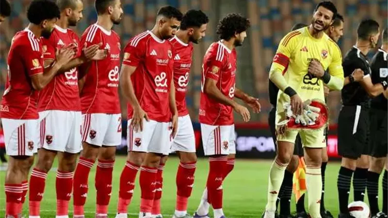 14 لاعبا يغيبون عن الأهلي أمام إنبي الليلة