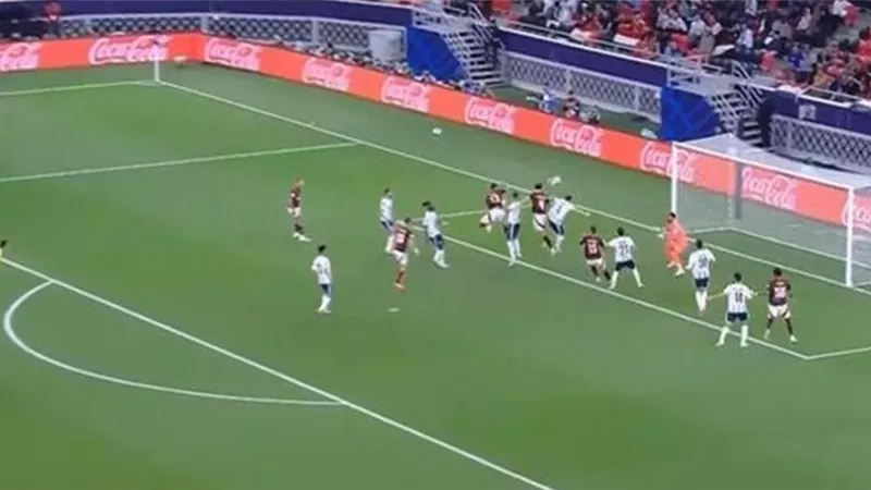 كأس القارات.. فلامنجو يتقدم على بيراميدز بهدف فى الشوط الأول