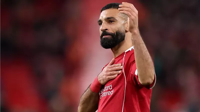 بي بي سي: هتافات مدوية لـ محمد صلاح لحظة نزوله أمام برايتون