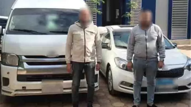 ضبط سائقين استعرضا بسيارتهما بالبحيرة
