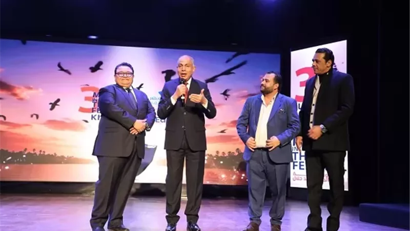 محافظ المنيا يشهد ختام مهرجان المسرح الدولي