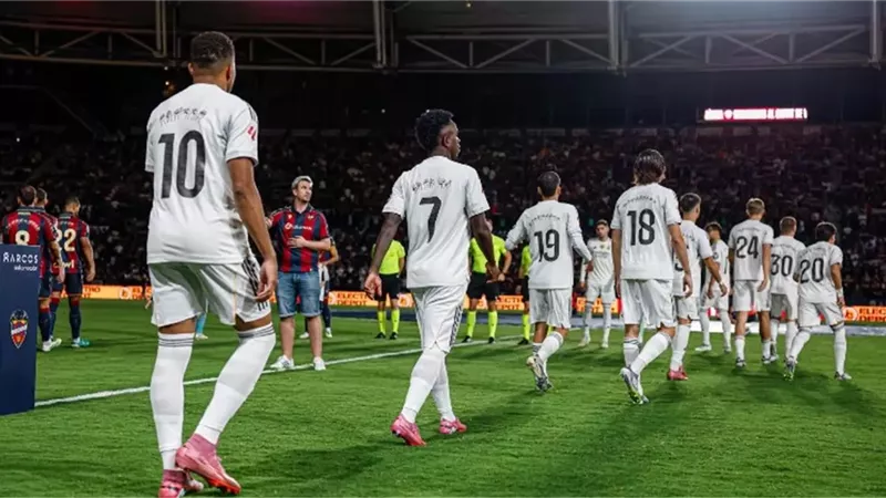 تشكيل ريال مدريد المتوقع أمام ألافيس اليوم في الدوري الإسباني