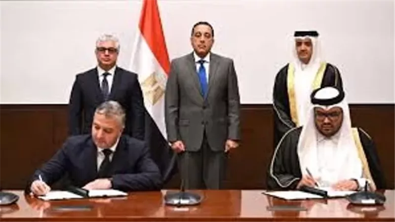 رئيس الوزراء يشهد توقيع عقد مشروع شركة المانع القابضة القطرية بالسخنة