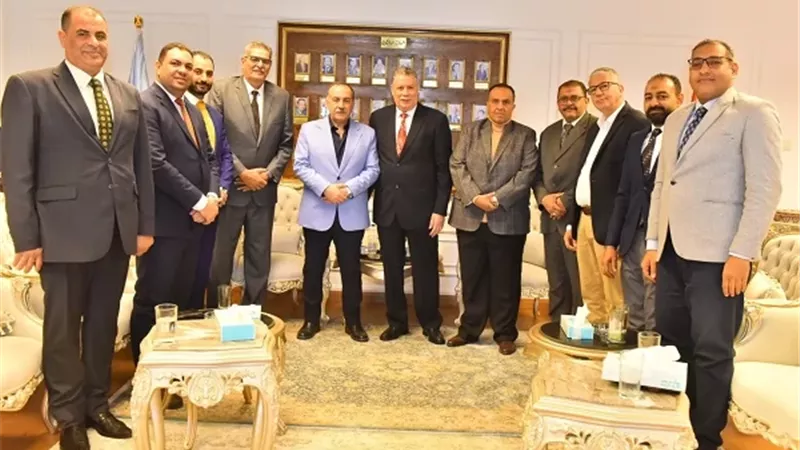 أبو النصر يلتقي مجلس إدارة نادي أسيوط الرياضي بتشكيله الجديد