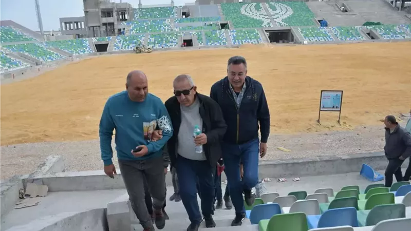 كامل ابو على: يناشد الوزير للتدخل لانتهاء تشييد ستاد المصرى