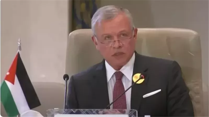 ملك الأردن يؤكد ضرورة الالتزام ببنود اتفاق إنهاء الحرب في غزة