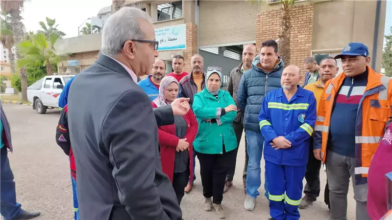 رئيس شركة الصرف الصحي بالإسكندرية يتفقد محطة رفع سموحة الجديدة