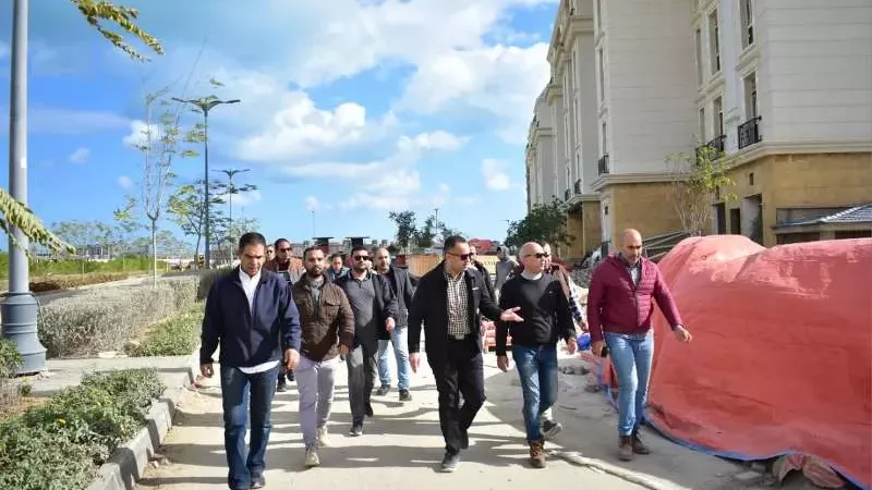 مساعد نائب رئيس الهيئة لقطاع التنمية يتفقد مشروعات العلمين الجديدة