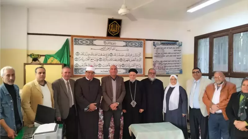 ندوة عن المواطنة وقبول الآخر بمدرسة المنيا الفنية التجارية