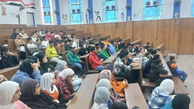 انطلاق مجموعات التقوية المجانية لطلاب الشهادة الإعدادية بالسويس