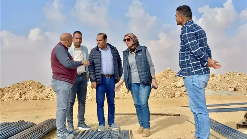 رئيس جهاز السويس الجديدة تتفقد مشروعات الإسكان
